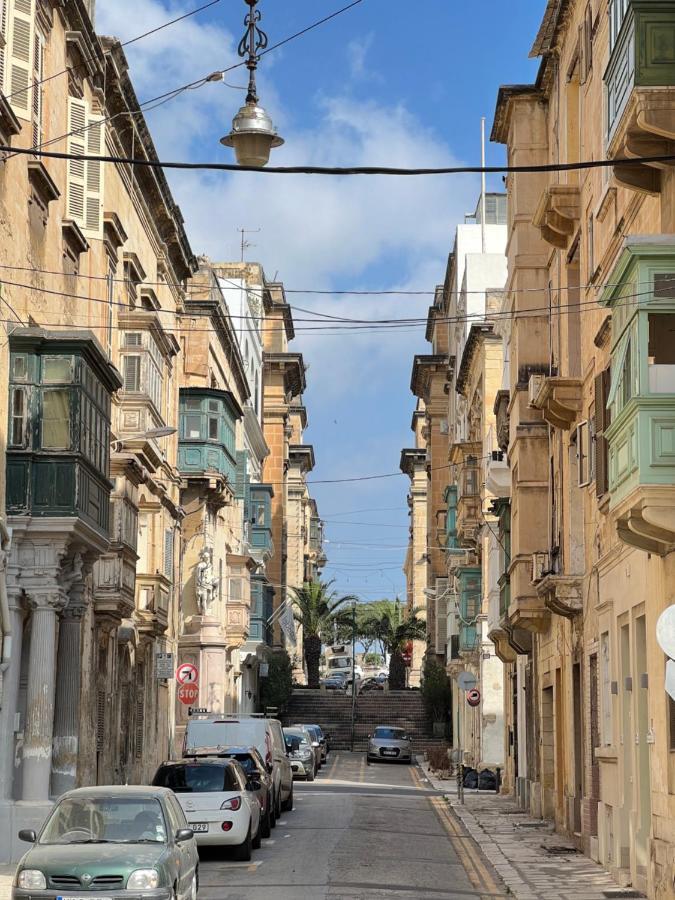 Valletta Waterfront 2 Beds Flat By Arcobnb Apartman Floriana