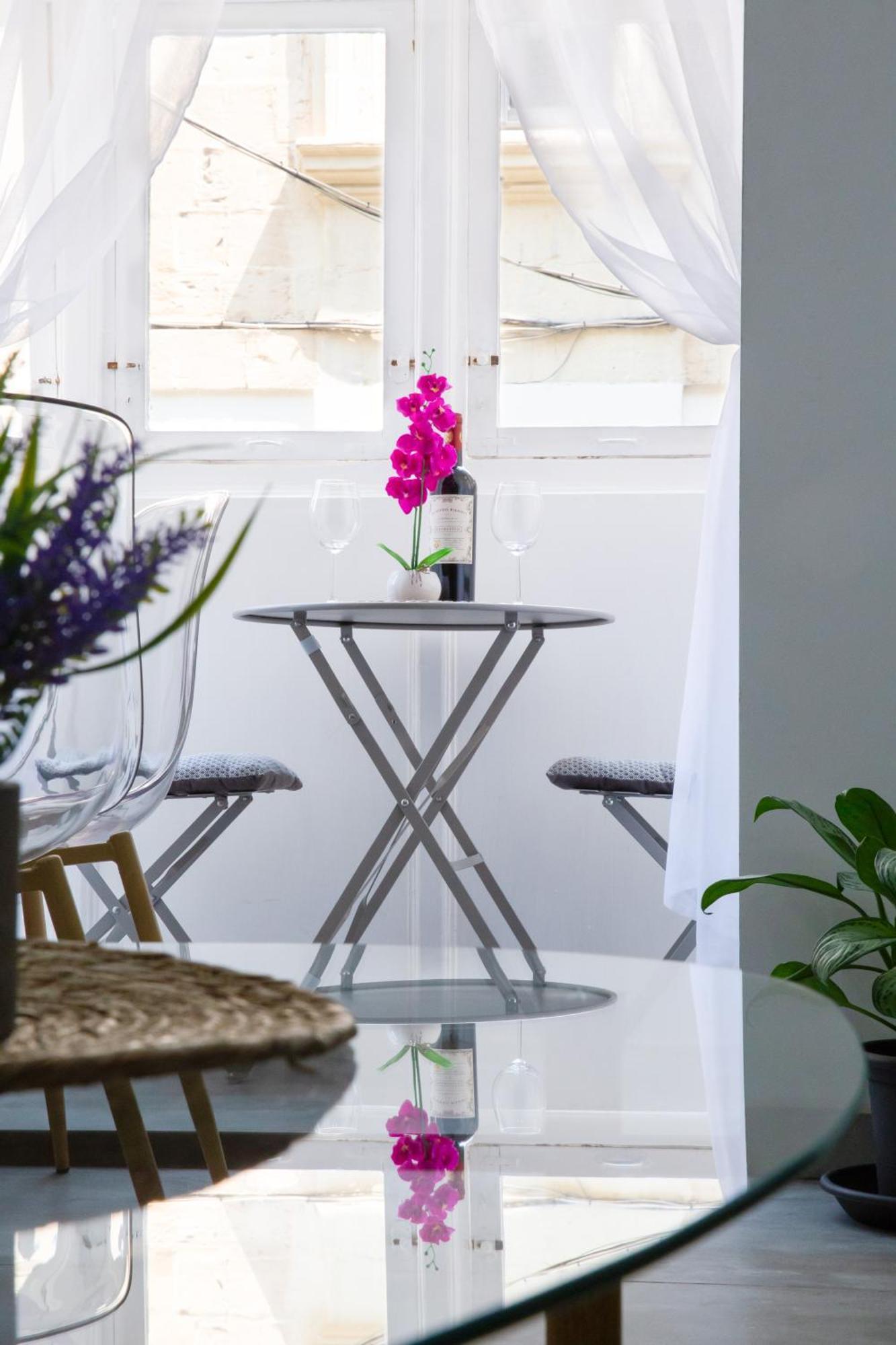 Valletta Waterfront 2 Beds Flat By Arcobnb Floriana
